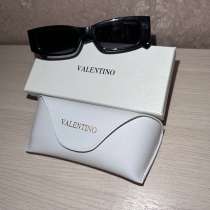 Очки VALENTINO, в Сургуте