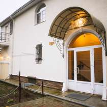 Купить  готовый коттедж 230 кв.м. у озера в 10 км от СПб!, в Санкт-Петербурге