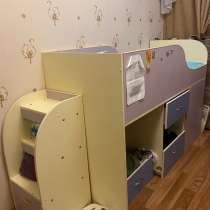 Продам кровать со столом, в Аксае