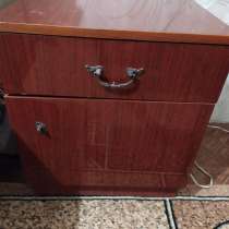 Прикроватные тумбочки 2шт, в Евпатории