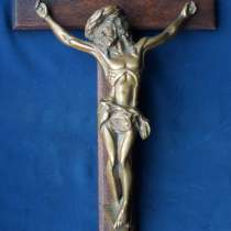 Старинное Распятие с бронзовой фигурой Спасителя. XIX век, в Санкт-Петербурге