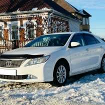 Toyota Camry год 2012, в Новом Уренгое