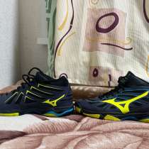 Mizuno Wave Hurricane 3 Mid, в Электростале