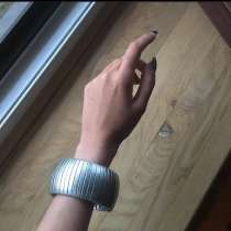 Серебристый браслет, в Санкт-Петербурге