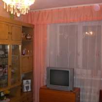 Тумбочка и телевизор тест, в Оренбурге