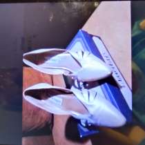 Женские туфли перламутрового цвета новые, в г.Енакиево