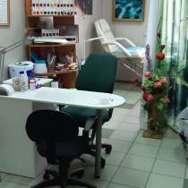 Мастер по маникюру и педикюру, в Екатеринбурге