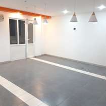 Действующее кафе. пр. Сарыарка, Центр города, 125кв. м, в г.Астана