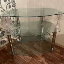 Продам столик под телевизор, в г.Павлодар