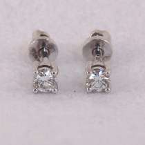 Серьги золотые с бриллиантами Ф 3.2 мм, в Москве