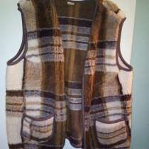 Теплая безрукавка из натуральной овчины, размер 52, рост 4, в г.Макеевка