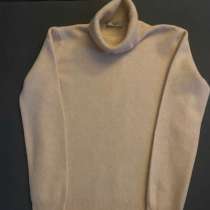 Джемпер из натуральной шерсти р. 42, в Новосибирске