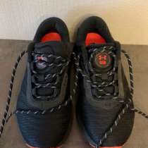 Under Armour HOVR Mega Warm женские, р. 36–36,5, в Санкт-Петербурге