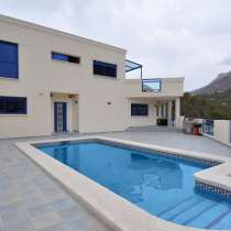 Продам или обменяю виллу в Испании. Нур-Султан, в г.Астана