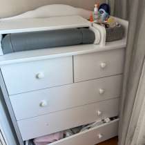 Пеленальный комод + матрасик(500р)ВОЗ Возможен торг, в Москве