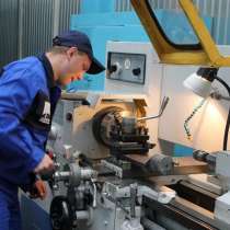 Требуется токарь-фрезеровщик, в Омске