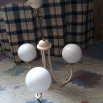 Люстра, патроны Е14, б\у, но как новая.1000 руб, в Москве