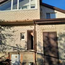 Сдам дом на длительный срок семье цена от15т. р + к/платежи, в Ставрополе