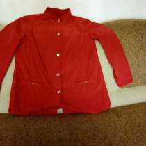 Продаю куртку женскую (ветровка) б/у 52-54 р-р, в Екатеринбурге