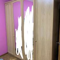 Шкаф, в идеальном состоянии, стёкла не битые, царапин нет, в Одинцово