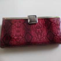 продам женский кошелек-  натуральный лак, в Симферополе