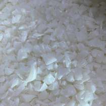 Дроблённая ПНД крышка от ПЭТ бут. Первичное сырьё ПНД, в Тюмени