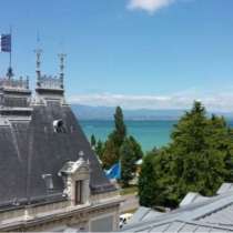 Продается квартира с великолепным видом на озеро, в г.Киев