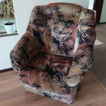 Продам диван и 2 кресла, в Томске