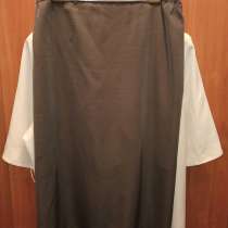 Костюм шелковый 52р, в Москве