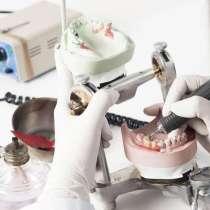 Ремонт зубных протезов, в Москве