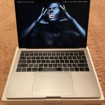 Macbook pro 13 2019 touch bar 8/256/2.4-4.1GHz i5, в Москве