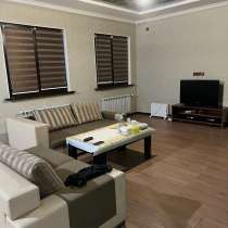 Сдаю 2-этажный большой дом, 400 кв.м, р-он Манаса/Куренкеева, в г.Бишкек