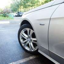 Mercedes-Benz E220 CDI AT (170 л.с.) 2010 г.в., в Москве