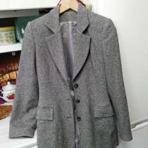 Пиджак женский, удлинённый,42р, в Санкт-Петербурге