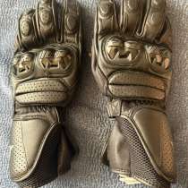 Перчатки Dainese, в Дубне