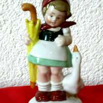 Старинная фигурка девочка с гусём. Номер.12 см. Редкая, в г.Ратенов