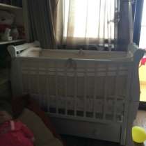детскую кроватку, в Москве