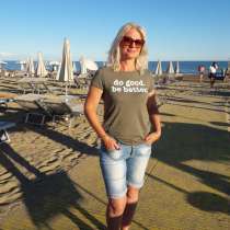 Не ищу партнера, ищу целый мир, с атмосферой счастья и нежно, в г.Ашкелон