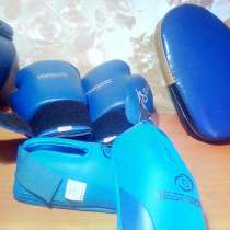 Шлем, перчатки, лапы, в Братске