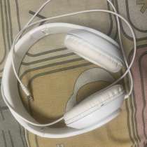 Наушники, в Москве