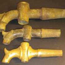 Старинные бронзовые бочковые краны, в Владимире