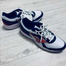 Кроссовки mizuno, в Красноярске