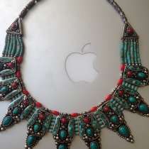 Продам серебрянное колье с полудрагоценными камнями, в Москве