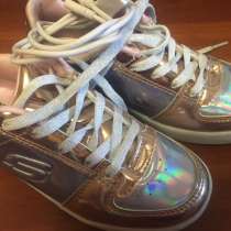 Кроссовки светящиеся для девочки 31 размер, в Челябинске