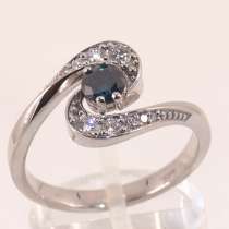 Кольцо золотое с синим и белыми бриллиантами, в Москве