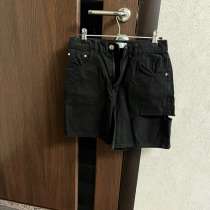 Шорты Bershka, черные, с вырезом, в Самаре