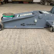 Домкрат Garwin, в Каспийске