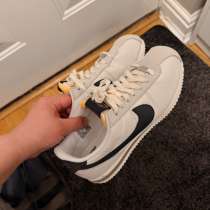 Продаю Nike Cortez, жен, размер 40-40,5, в Новосибирске