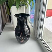 Ваза большая, в Южно-Сахалинске