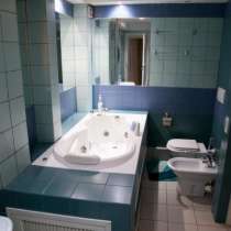 Сдается трехкомнатная квартира по адресу: ул. Тимирязева 36, в Альметьевске